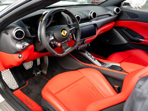 Used 2019 Ferrari Portofino RWD image 11
