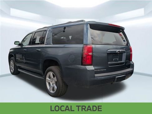 Used 2019 Chevrolet Suburban LT w/ Luxury Package image 2