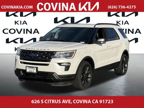 Used 2018 Ford Explorer XLT w/ Equipment Group 202A image 4