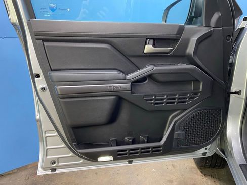 Used 2024 Toyota Tacoma TRD Sport image 33