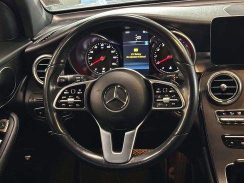 Used 2022 Mercedes-Benz GLC 300 4MATIC image 17