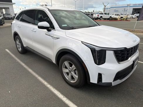 Used 2026 Kia Sorento LX image 5