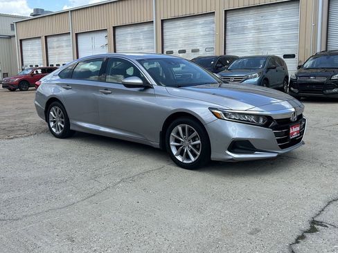 Used 2022 Honda Accord LX image 3