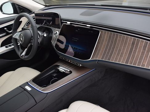 New 2025 Mercedes-Benz E 350 Sedan image 14