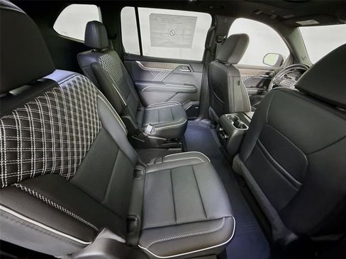 New 2026 GMC Acadia Denali w/ Super Cruise Package AWD/4WD image 23