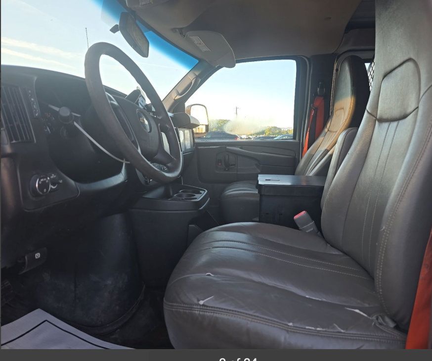 Used 2014 Chevrolet Express 2500 RWD image 13