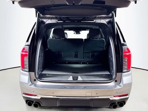 Certified 2025 Chevrolet Suburban Premier image 25