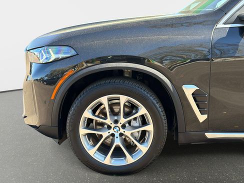 Used 2025 BMW X5 xDrive40i w/ Premium Essential Package image 19