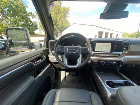 New 2026 GMC Sierra 2500 SLT w/ SLT Premium Package image 15