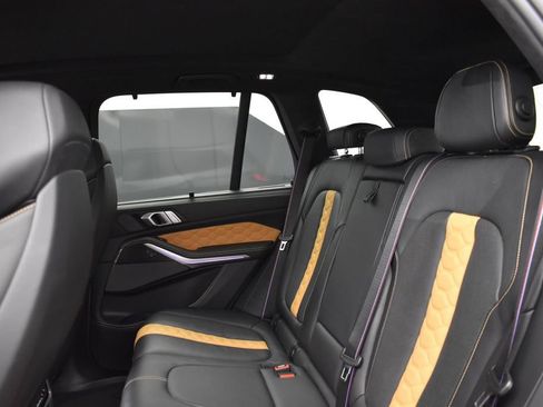 Used 2021 BMW X5 M AWD/4WD image 10