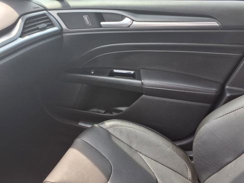 Used 2014 Ford Fusion Titanium image 18