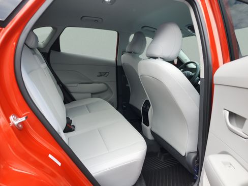 Certified 2024 Hyundai Kona SEL w/ Convenience Package FWD image 19