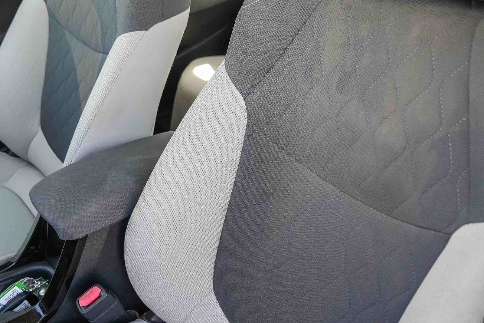 Used 2020 Toyota Corolla LE FWD image 25