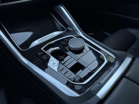 Used 2024 BMW X6 xDrive40i w/ Premium Package image 18