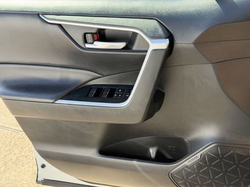 Used 2024 Toyota RAV4 XLE FWD image 26