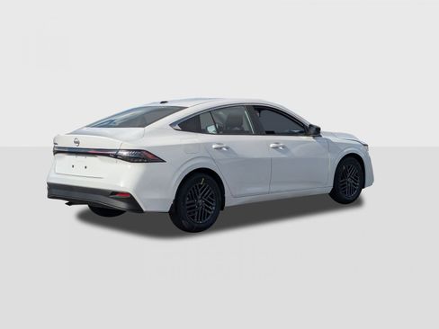 New 2026 Nissan Sentra SV w/ SV Convenience Package FWD image 6