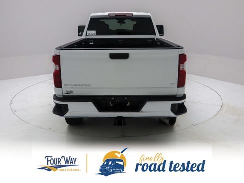 Used 2025 Chevrolet Silverado 3500 LT w/ Convenience Package AWD/4WD image 5