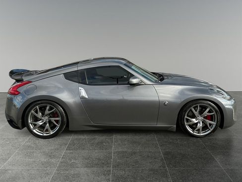 Used 2015 Nissan 370Z w/ Sport Package image 7