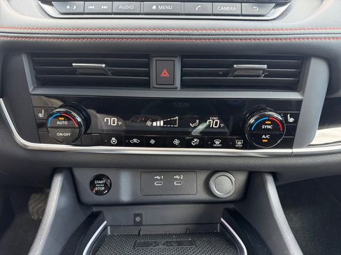 Used 2025 Nissan Rogue SV w/ Rock Creek Premium Package image 5