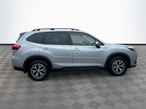 Certified 2024 Subaru Forester Premium AWD/4WD image 32