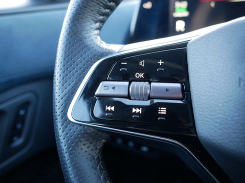 Used 2023 Nissan Ariya image 28