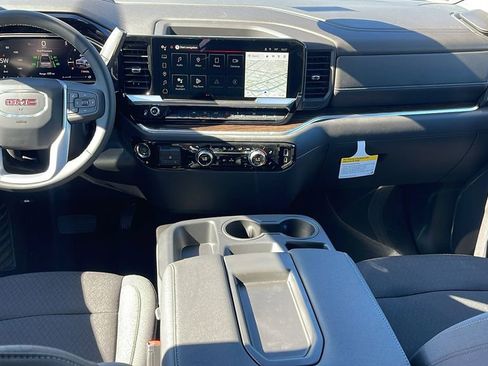 New 2026 GMC Sierra 1500 Elevation image 16