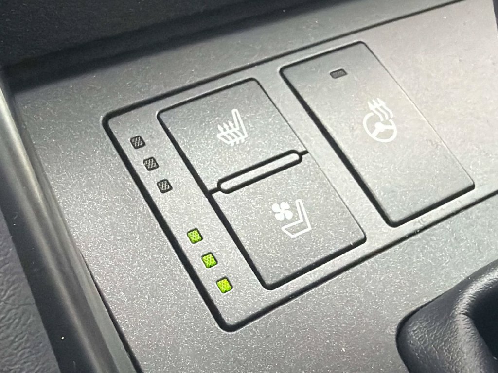 Used 2023 Lexus IS 350 F Sport w/ Navigation Package RWD image 21