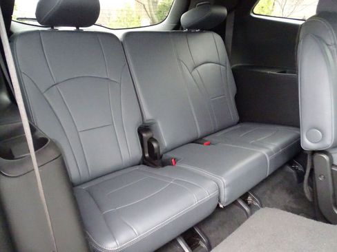 Used 2022 Buick Enclave Premium image 14