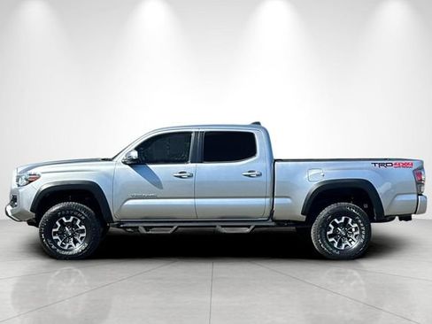 Used 2022 Toyota Tacoma TRD Off-Road w/ TRD Premium Off Road Package AWD/4WD image 7