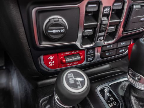 Used 2024 Jeep Wrangler Unlimited Rubicon 392 AWD/4WD image 33