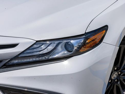 Used 2023 Toyota Camry XSE FWD image 8