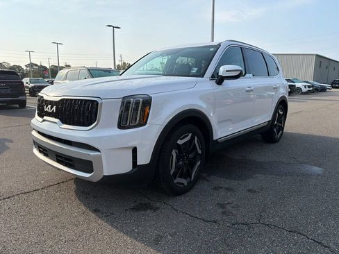 Certified 2025 Kia Telluride EX FWD image 9