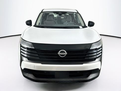 Used 2025 Nissan Kicks S FWD image 2