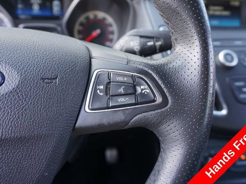 Used 2018 Ford Focus ST FWD image 4