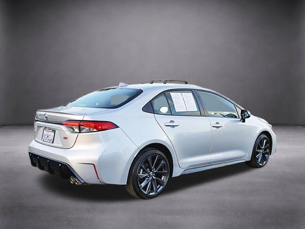 Used 2026 Toyota Corolla SE FWD image 4