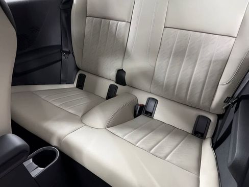 Certified 2025 MINI Cooper 2-Door Hardtop FWD image 4