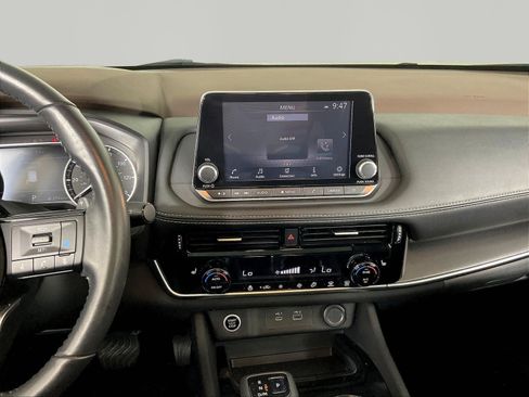 Certified 2021 Nissan Rogue SV w/ Premium Package AWD/4WD image 9