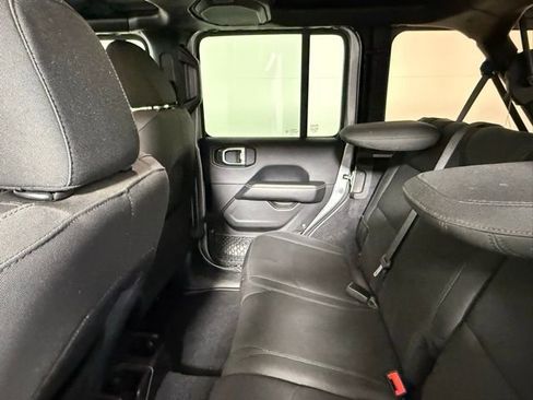 Used 2019 Jeep Wrangler Unlimited Sahara image 49