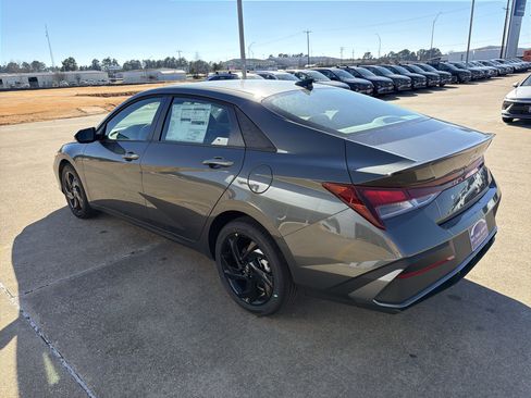 New 2026 Hyundai Elantra Sport image 4