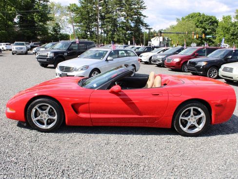 Used 2001 Chevrolet Corvette Convertible w/ Preferred Equipment Group2 RWD image 10