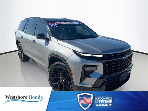 Used 2024 Chevrolet Traverse RS image 1
