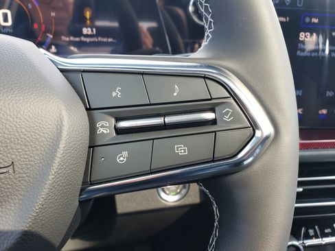 New 2026 Chevrolet Traverse Z71 image 17