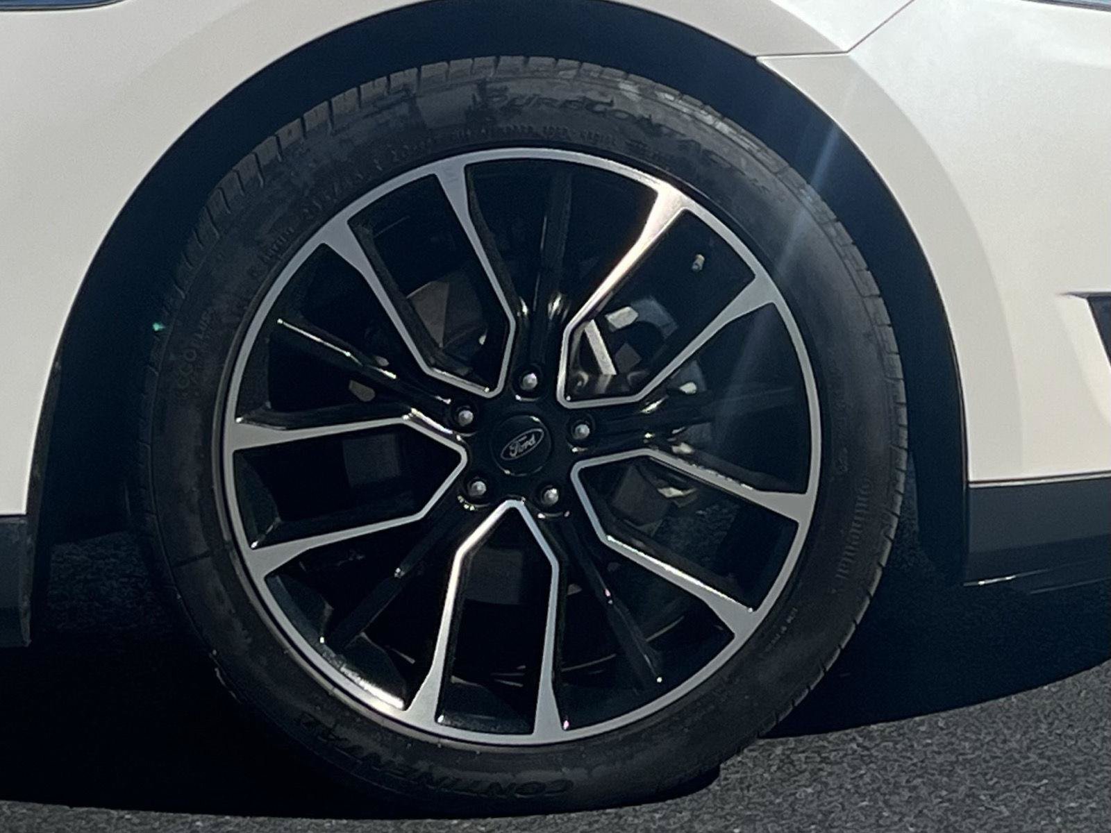 Used 2018 Ford Taurus SEL w/ Equipment Group 201A FWD image 25