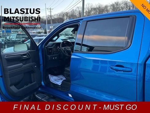 Used 2024 GMC Sierra 1500 AT4 w/ AT4 Preferred Package image 8