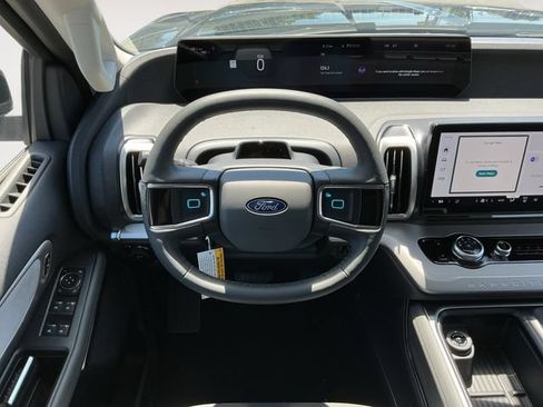 New 2026 Ford Expedition Active AWD/4WD image 12