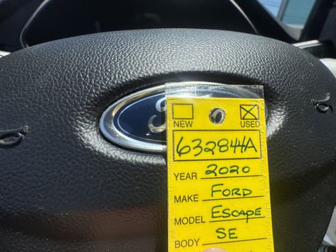Used 2020 Ford Escape SE AWD/4WD image 17
