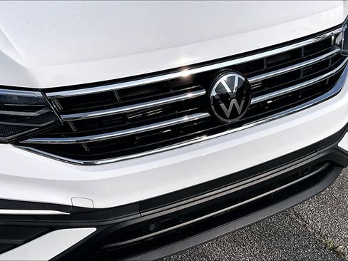 Used 2023 Volkswagen Tiguan S FWD image 30