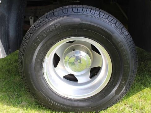 Used 2001 Ford F350 Lariat image 19