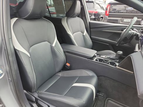Used 2025 Toyota Camry SE w/ Convenience Package FWD image 24