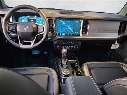 New 2025 Ford Bronco Outer Banks image 14